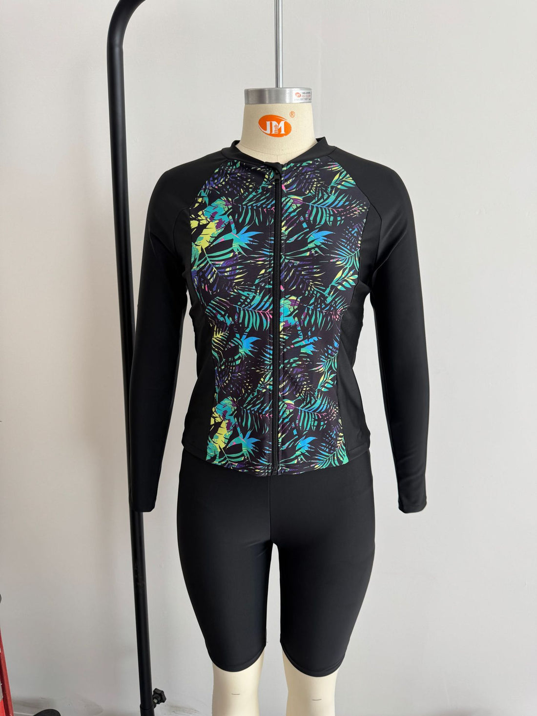 Damen Sportlicher Oberteil und Shorts Set – Orélia