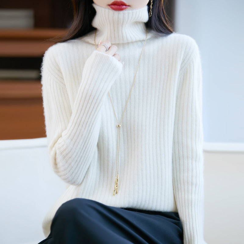 Damen Schlanker Feinstrick-Rollkragenpullover mit feiner Rippenstruktur und kaschmirähnlicher Haptik Echoarchiv