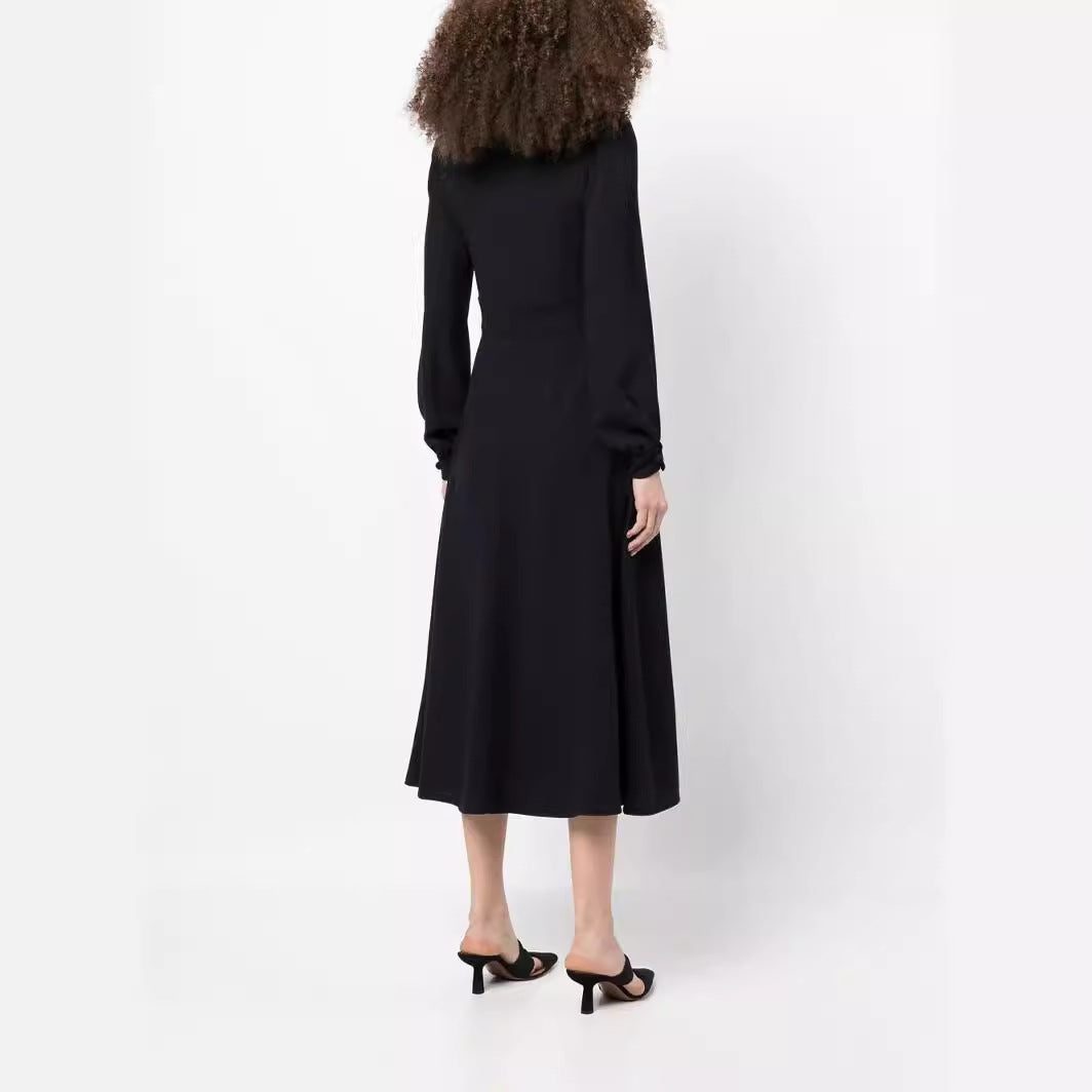 Damen Midikleid im Vintage‑Look mit hochgeschlossenem Kragen, asymmetrischer Zierknopfleiste und Frontschlitz Echoarchiv