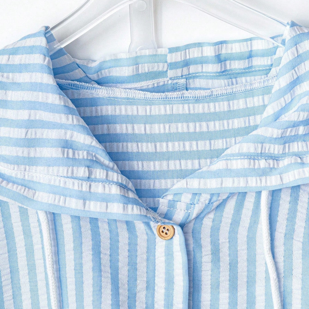 Damen Leichte gestreifte Kapuzen‑Overshirt mit Holzknöpfen und aufgesetzten Taschen – Avérine