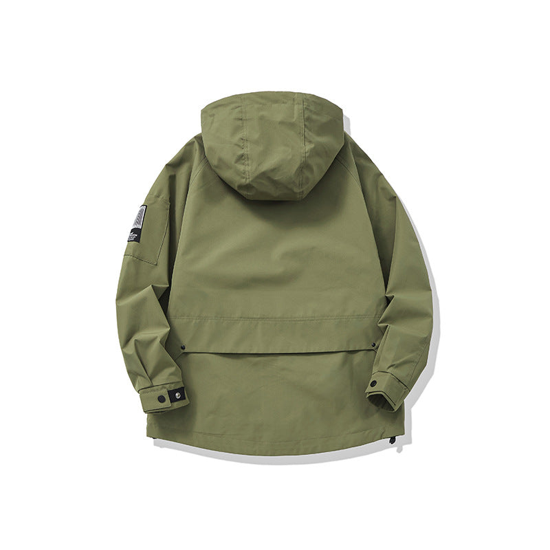 Unisex Multifunktionale Outdoorparka im Boxy‑Cut mit verstellbarer Kapuze und asymmetrischen Reißverschlusstaschen Echoarchiv