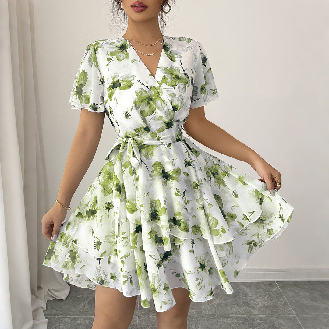 Damen Wickelkleid mit floralem Muster und schwingendem Rock Echo Archiv
