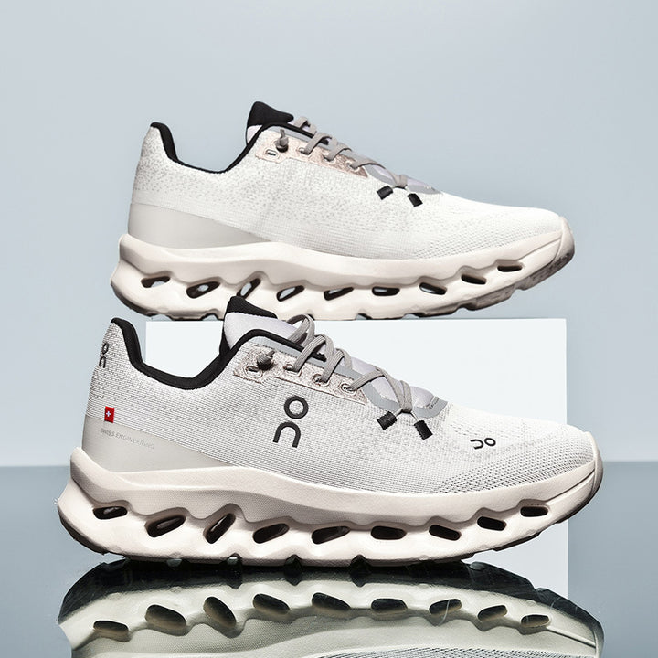 Unisex leichte Performance-Laufschuhe mit Hohlkammer-Zwischensohle und nahtlosem Strickoberteil – Tavélo