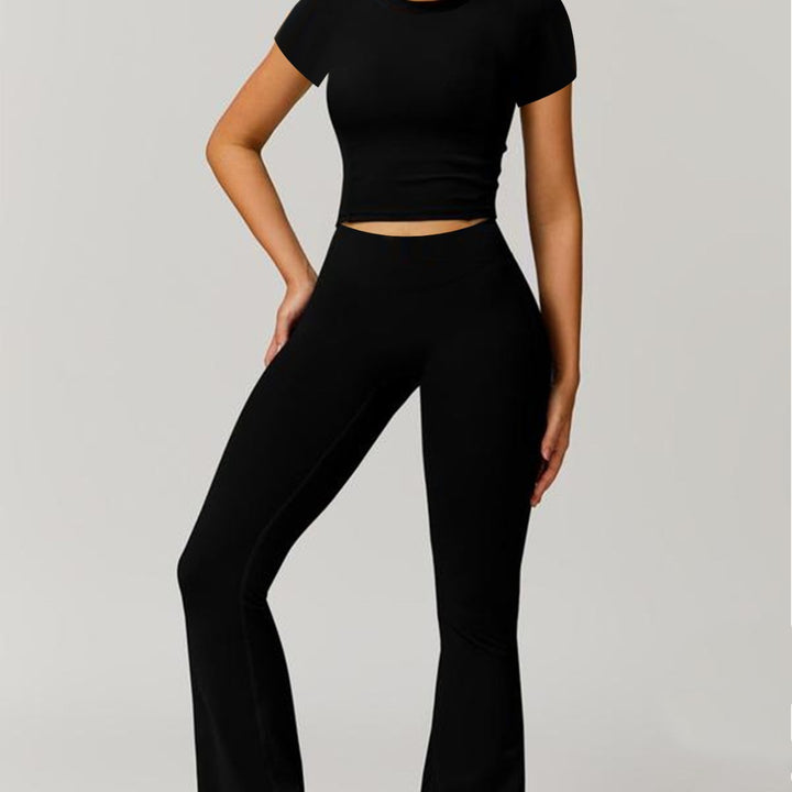 Damen Sportliche Leggings mit modischem Oberteil und innovativem Schnitt Echo Archiv