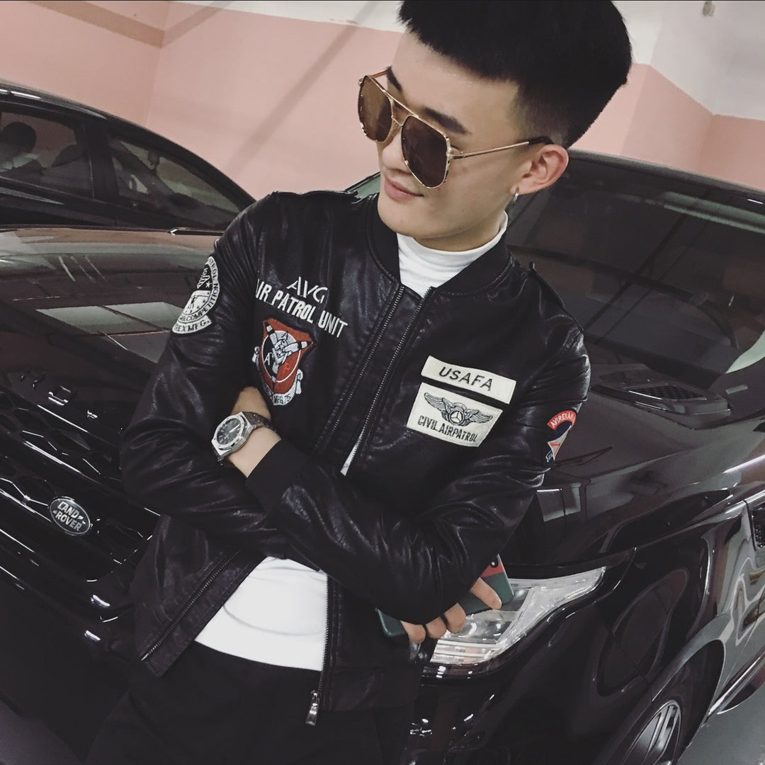 Herren Modische Kunstlederjacke mit kreativen Applikationen Echoarchiv