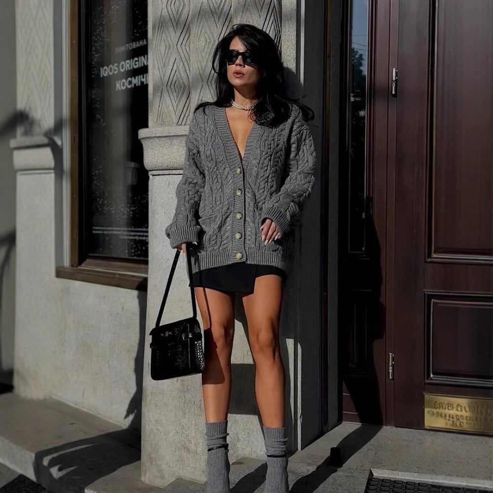 Damen Oversize Zopfmuster-Strickcardigan mit V‑Ausschnitt und aufgesetzten Taschen Echoarchiv