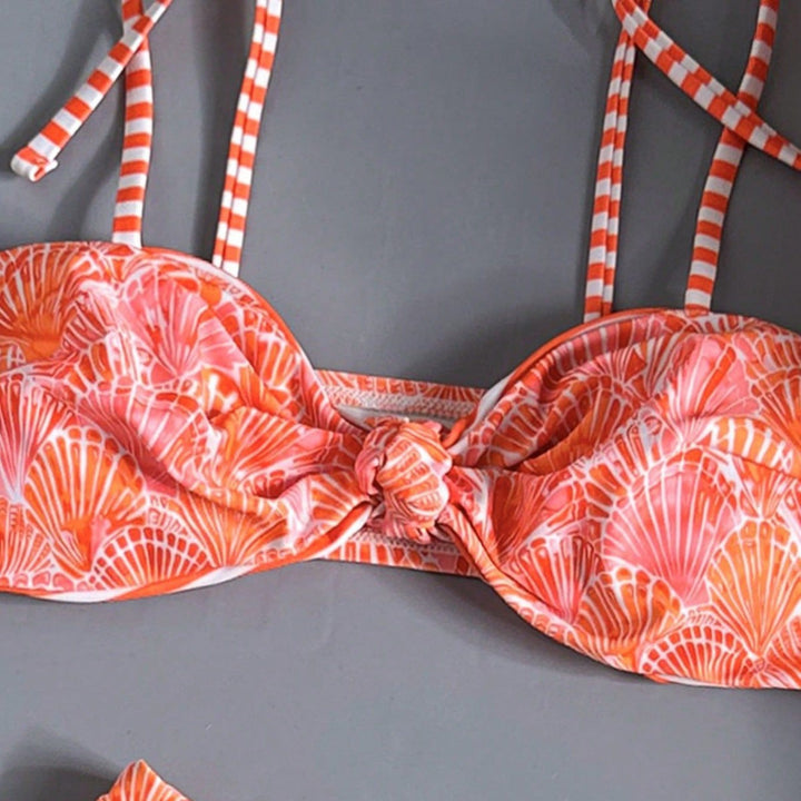 Damen Bandeau-Bikini mit Rüschen und seitlichen Bindebändern Echo Archiv