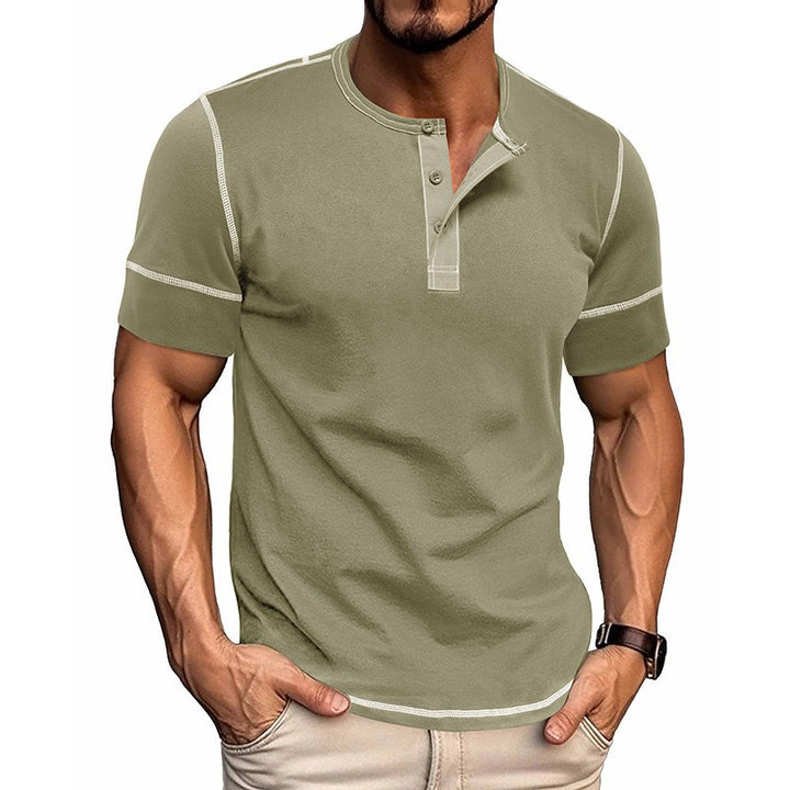 Herren Kurzarm Hemd mit modernem Henley-Kragen und stilvollen Kontrastnähten Echoarchiv