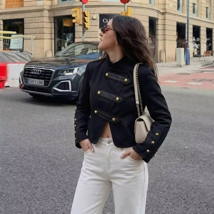 Damen Cropped Militärblazer im Uniformstil mit dekorativen Zierstreifen und Messingknöpfen Echoarchiv