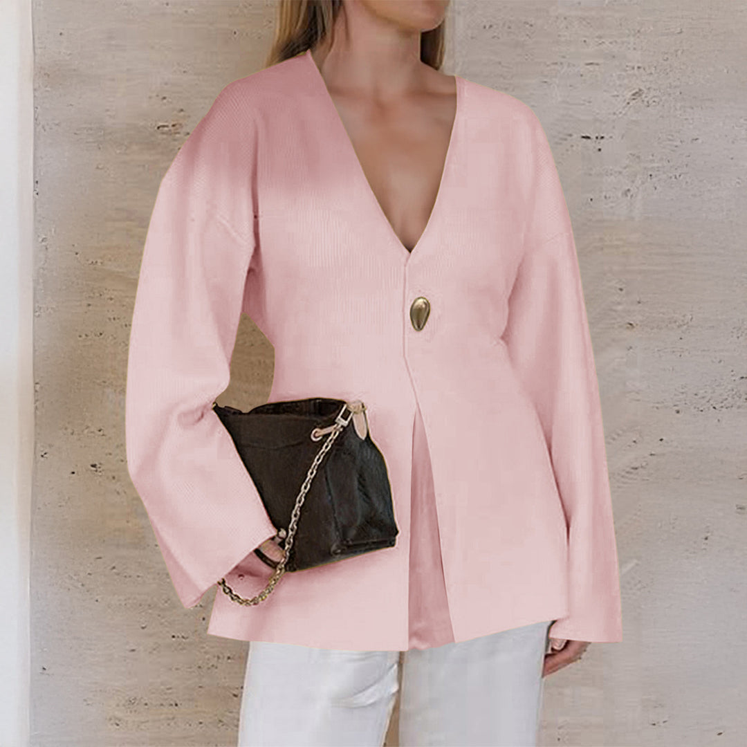 Damen taillierter Feinstrick-Cardigan mit V-Ausschnitt, Zierknopf und frontaler Schlitz – Veloura