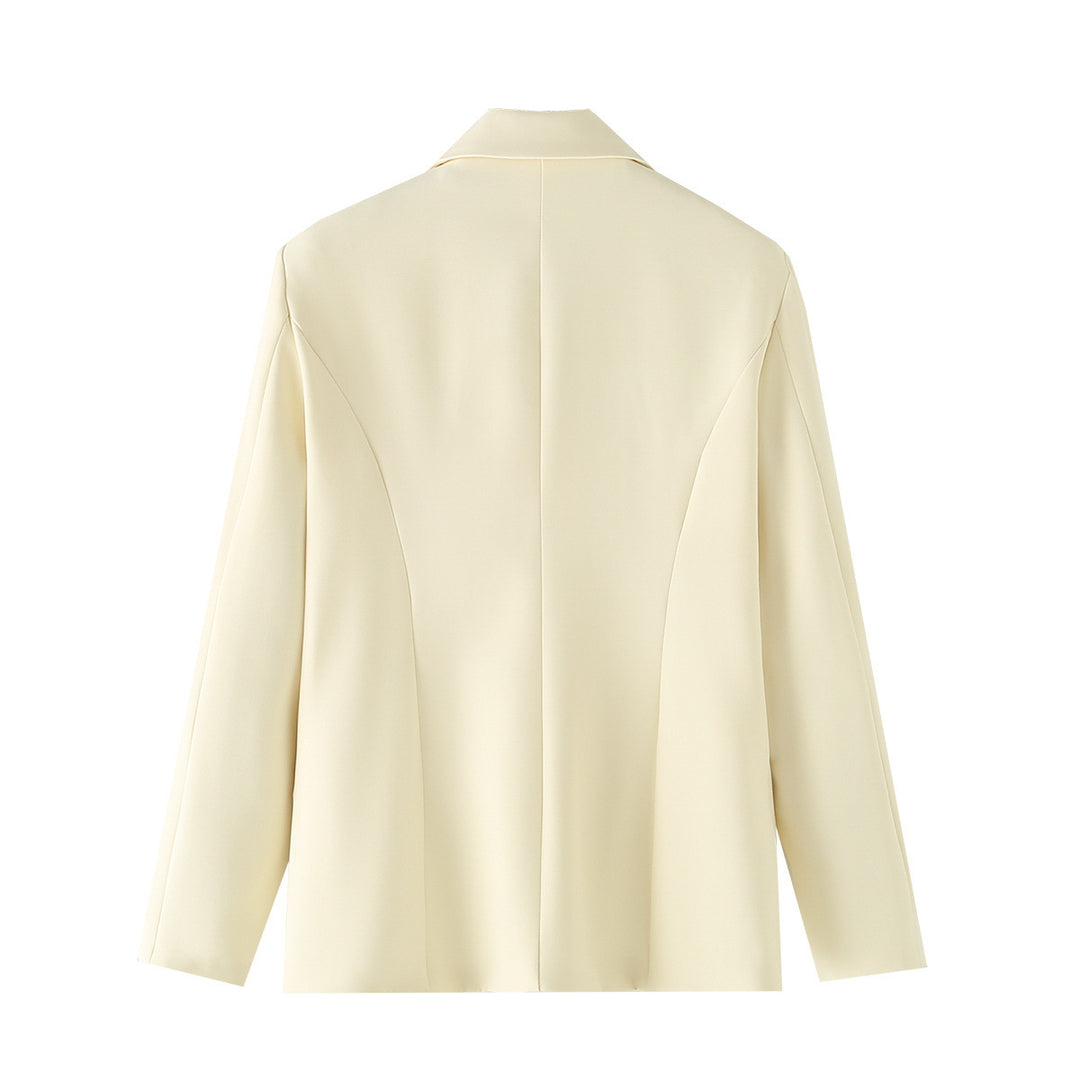 Damen nan taillierter Zweiknopf-Blazer mit Zierrosen am Revers und Pattentaschen Echo Archiv