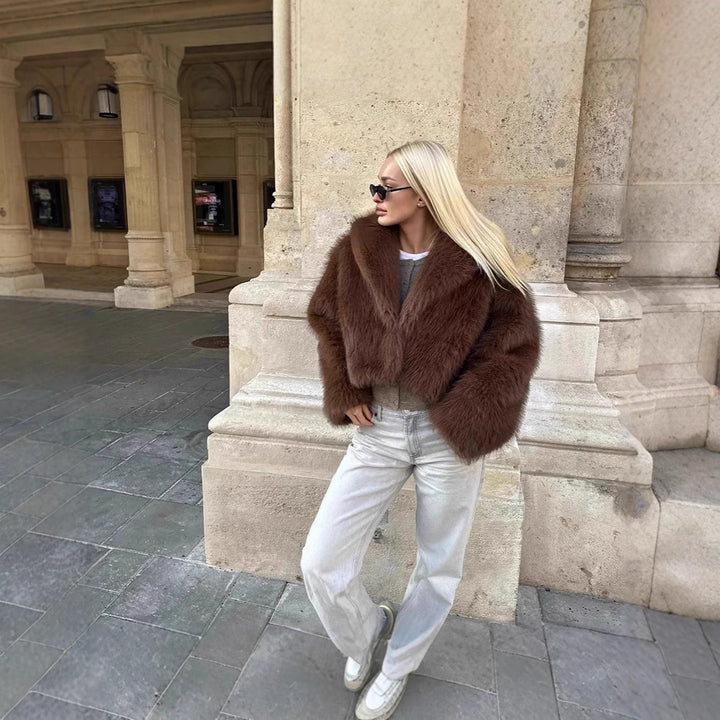 Damen Kurze Cropped Kunstpelzjacke mit voluminösem Schalkragen Echo Archiv