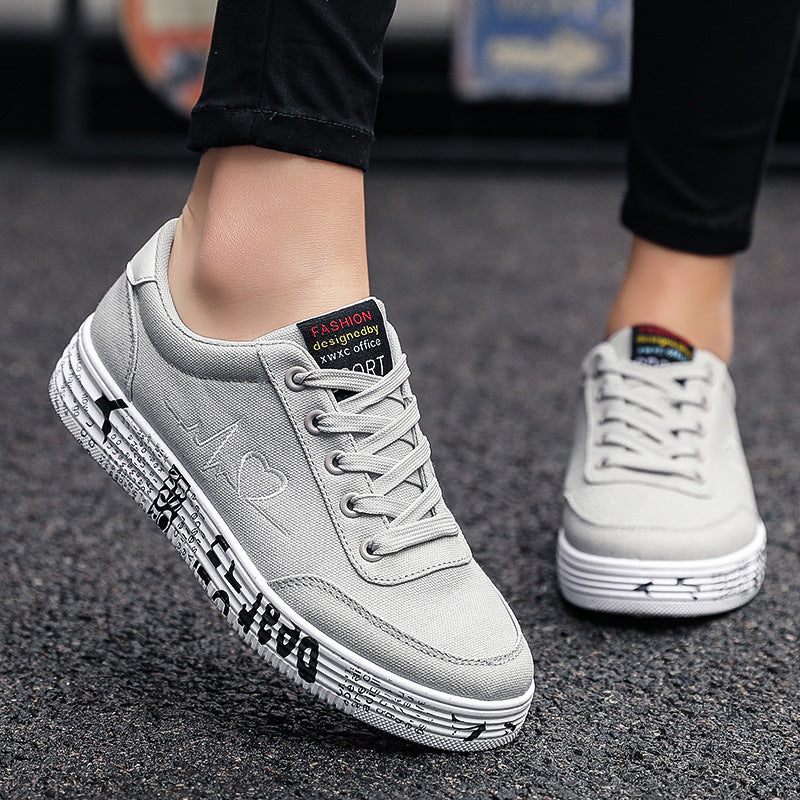 Damen nan Canvas-Sneaker mit dekorativer Print-Plateausohle und Herzlinien-Stickerei Echo Archiv