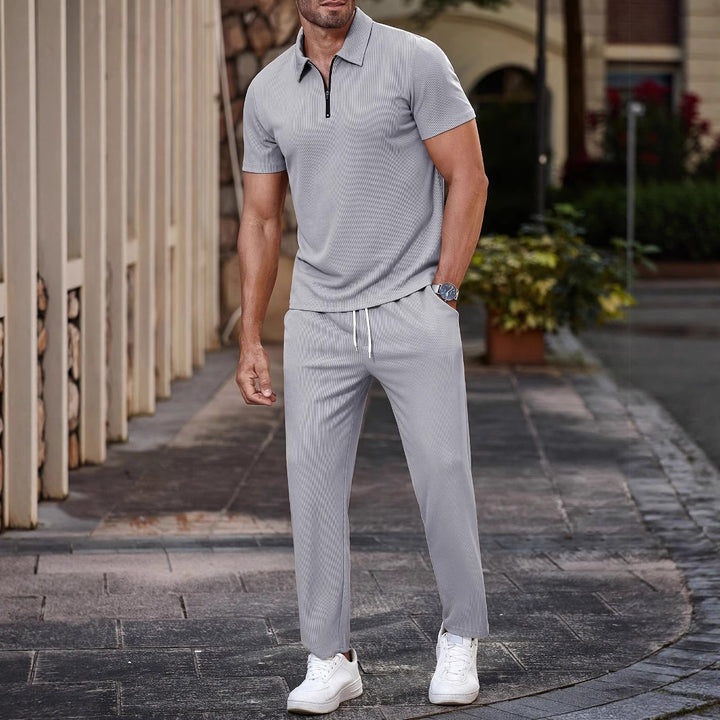 Herren Sportliches Kurzarm-Set mit Kragen und Reißverschluss Echoarchiv