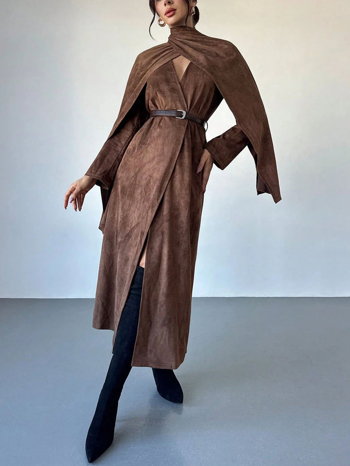 Damen Mantel mit Cape-Overlay und Wickelkragen aus Velourslederoptik Echoarchiv