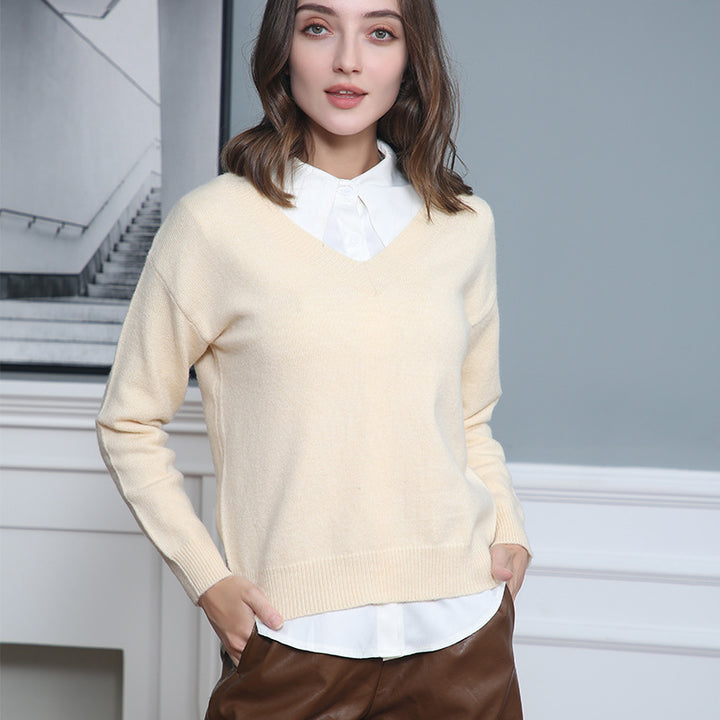 Damen V-Ausschnitt Strickpullover in feiner Wollqualität Echoarchiv