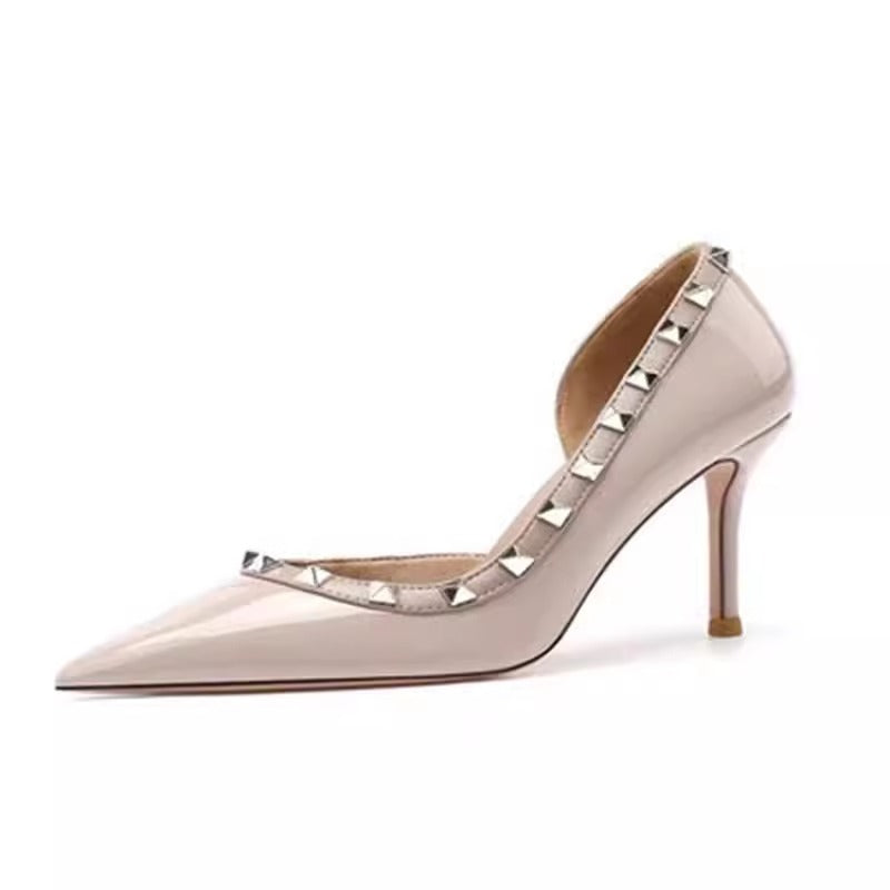 Damen Spitzer Slingback-Pumps aus Lack mit pyramidenförmigen Nieten und schlankem Stiletto – Lioré