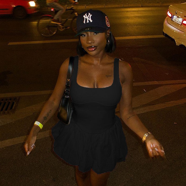 Damen verspieltes Mini-Kleid mit quadratischem Ausschnitt Echo Archiv