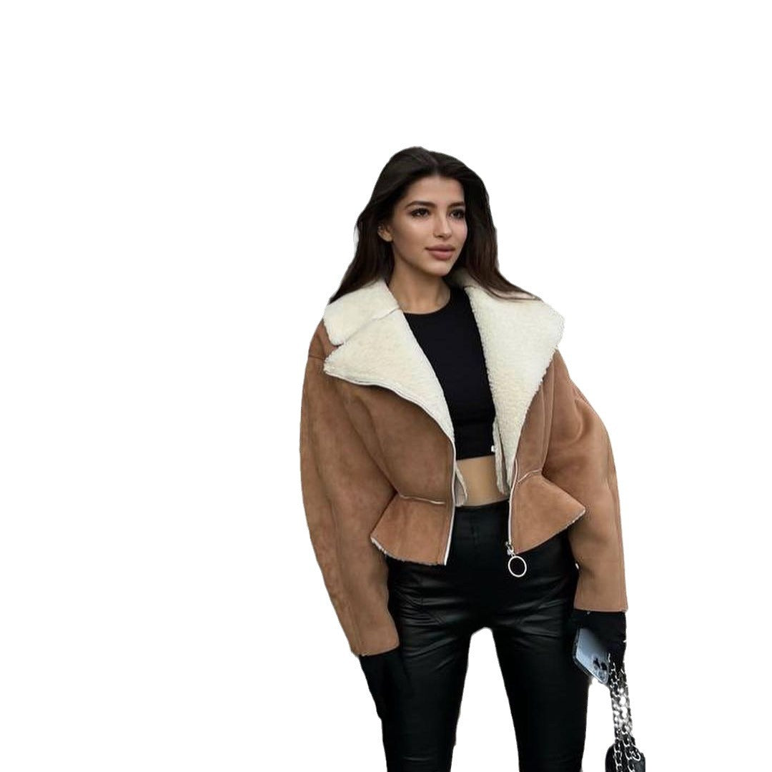 Damen Kurze Lammfellimitat-Bikerjacke mit Oversize-Kragen und asymmetrischem Reißverschluss Echoarchiv