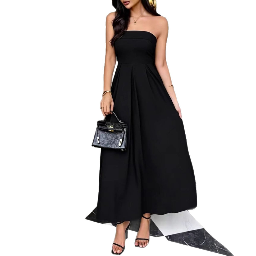 Damen Maxikleid mit schulterfreiem Schnitt und fließendem Satinmaterial Echo Archiv