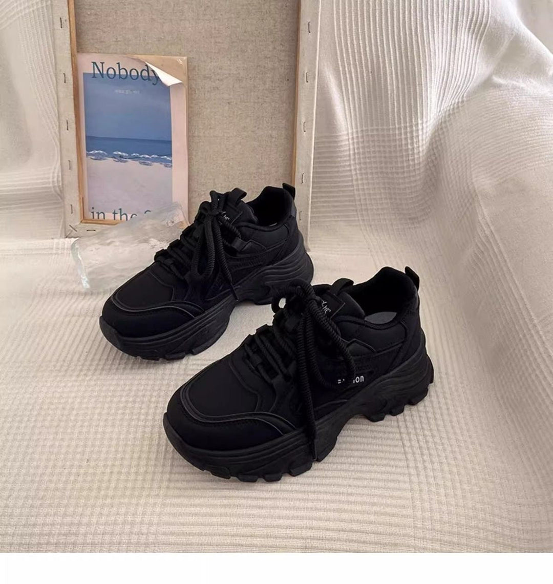 Damen Sportliche Sneakers mit robustem Profil und bequemer Dämpfung Echo Archiv