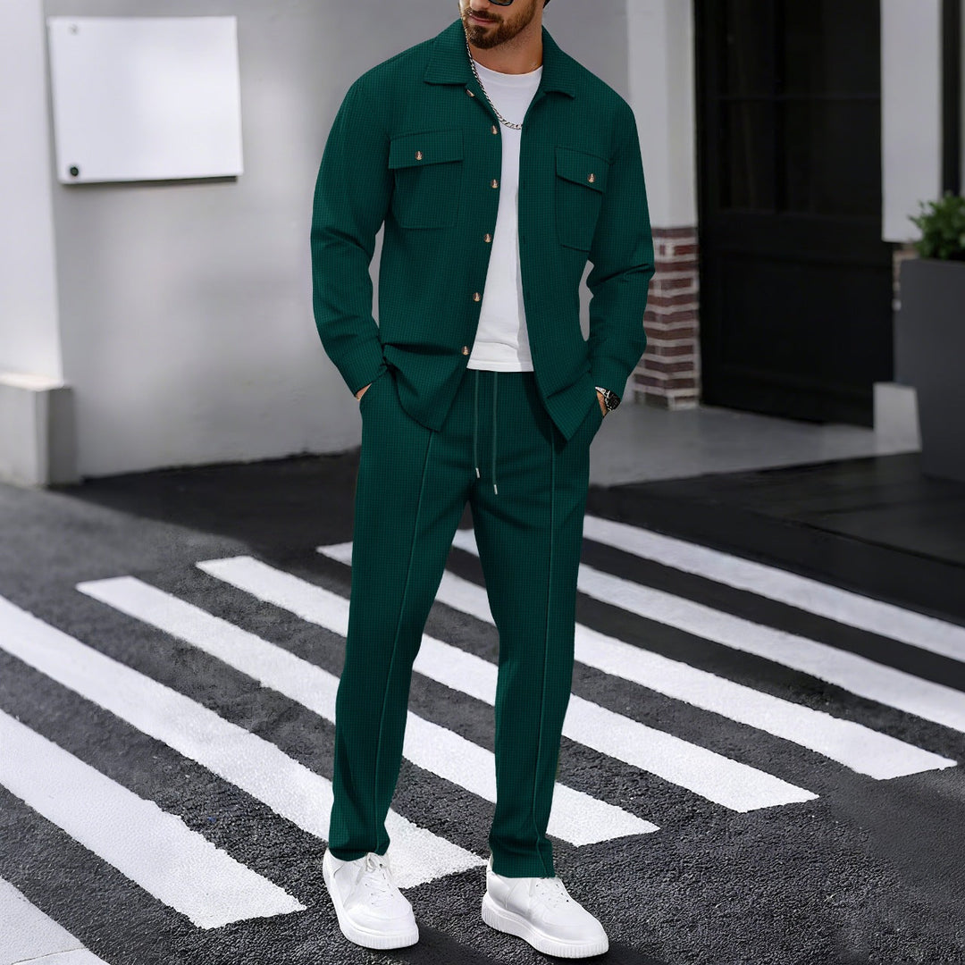Herren modisches Freizeit-Set mit strukturierter Jacke und bequemen Hosen Echoarchiv