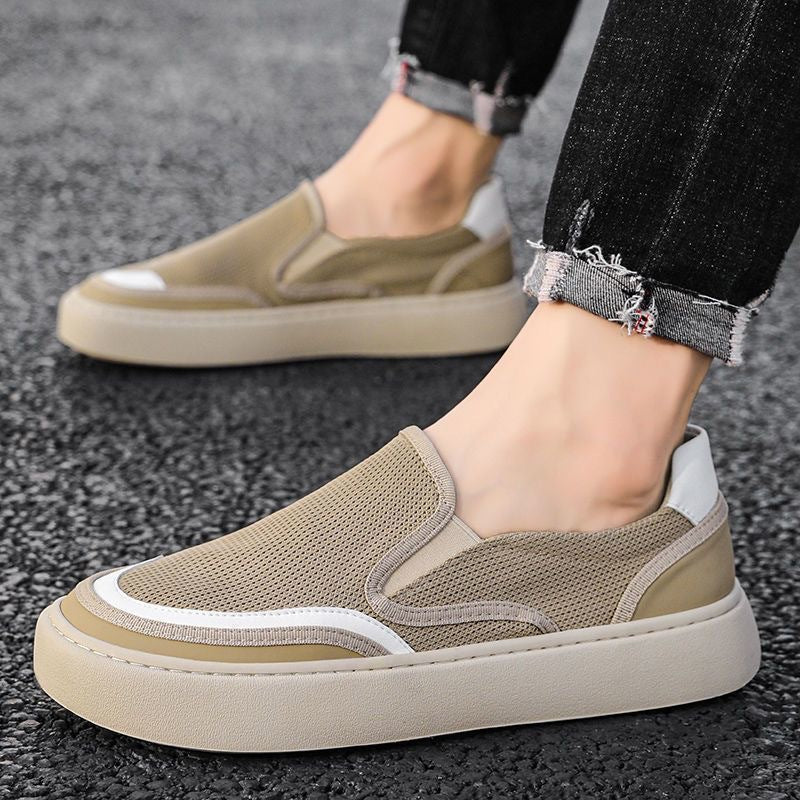 Herren Minimalistischer Strick-Slip-On mit reflektierenden Details und Komfortplateau Echoarhiv
