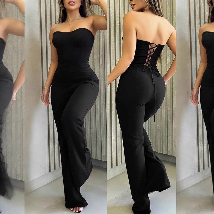 Damen Figurschmeichelnder Jumpsuit mit elegantem Bandeau-Ausschnitt und weitem Bein Echo Archiv