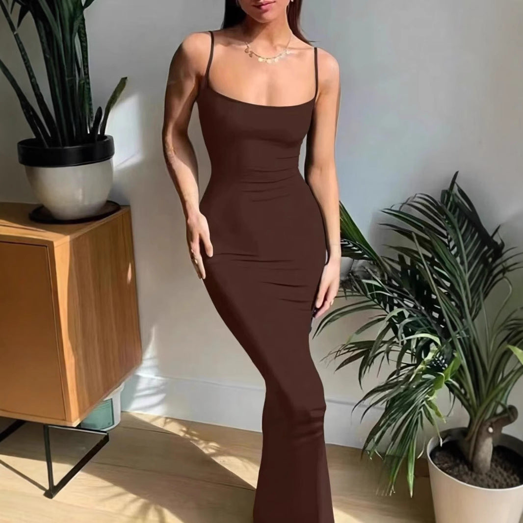 Damen Langärmeliges Abendkleid mit figurbetonendem Schnitt und dezentem V-Ausschnitt Echo Archiv