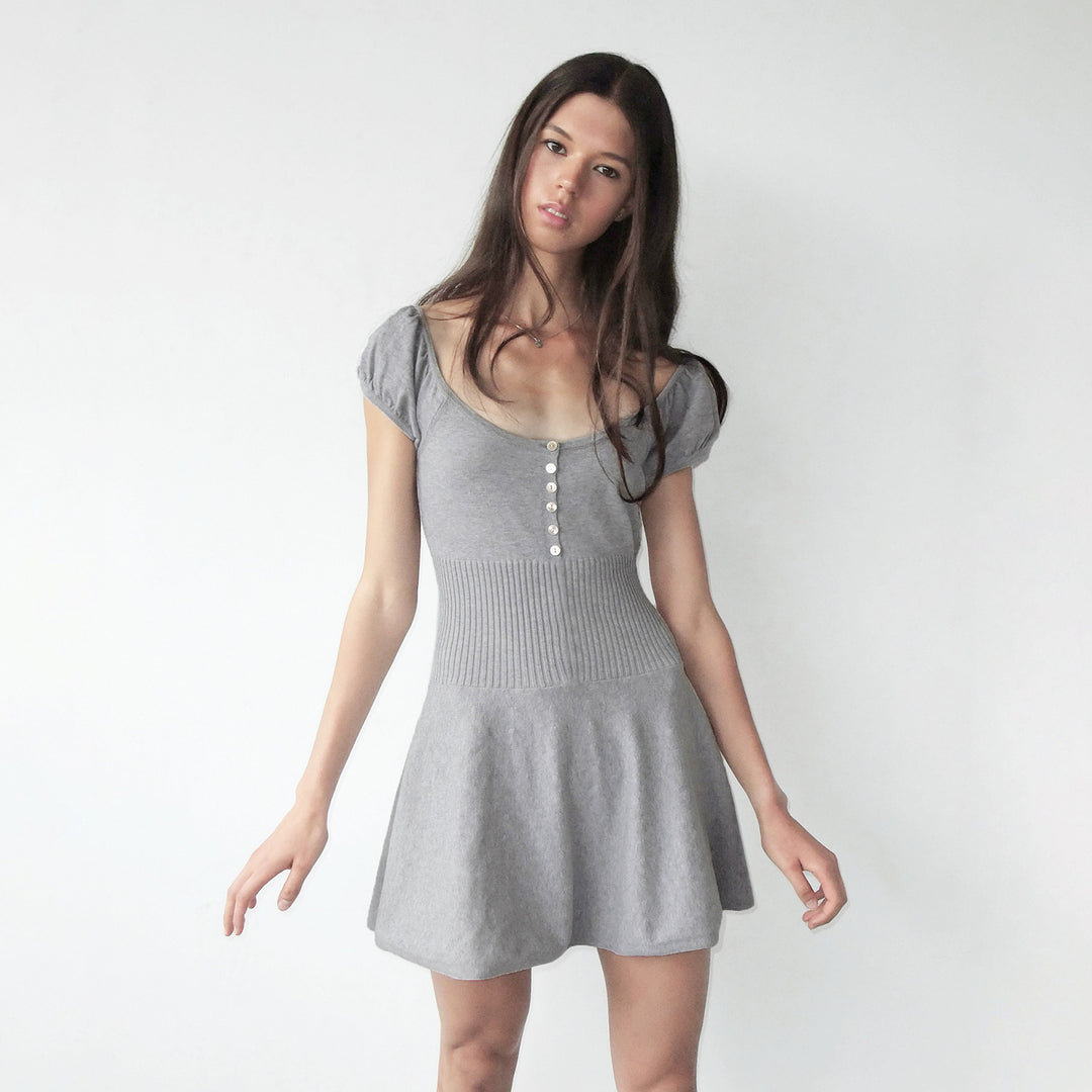 Damen Freizeitkleid mit Puffärmeln und Knopfleiste Echo Archiv