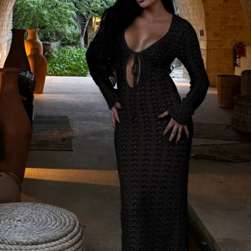 Damen Elegantes gehäkeltes Strandkleid mit tiefem V-Ausschnitt und luftiger Struktur Echo Archiv
