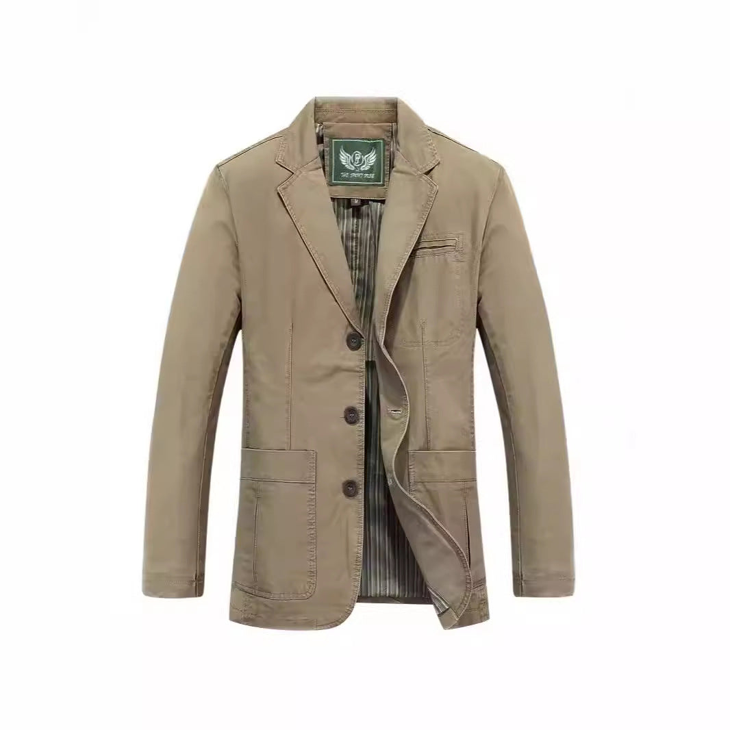 Herren Sakko im Casual-Stil mit Drei-Knopf-Front und aufgesetzten Taschen Echoarchiv