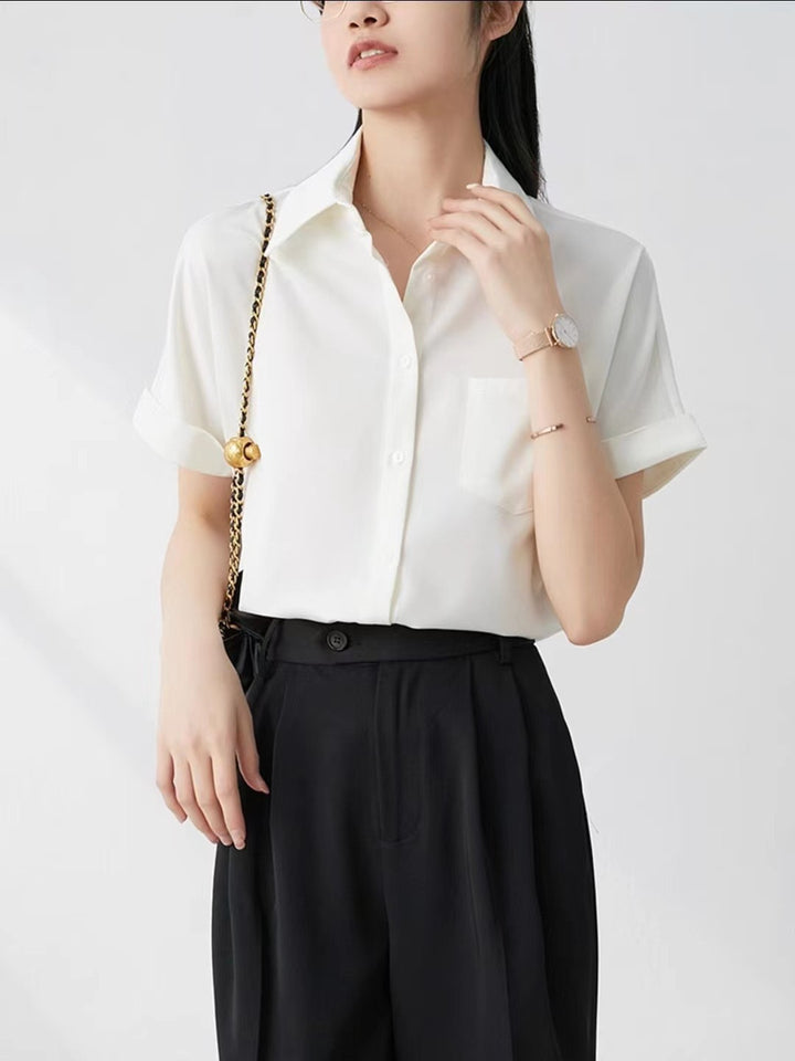 Damen Satinbluse mit modernem Kragen und eleganten Rollärmeln Echo Archiv