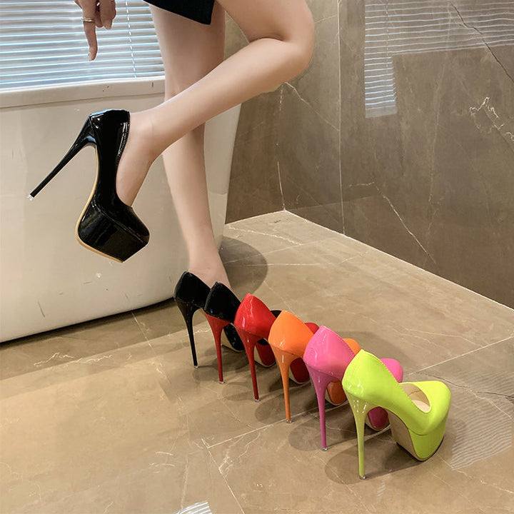 Damen Plateau-Pumps mit glänzendem Obermaterial und hohem Stiletto-Absatz – Lioré