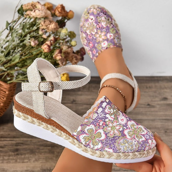 Damen  bestickte Espadrille-Pantoletten mit verstellbarem Knöchelriemen, floraler Häkel-Optik und geflochtenem Jute-Plateau Echo Archiv