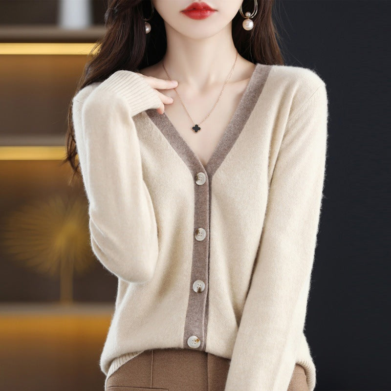 Damen Kontrastbesetzter V‑Neck-Feinstrickcardigan mit Perlmuttknöpfen Echoarchiv