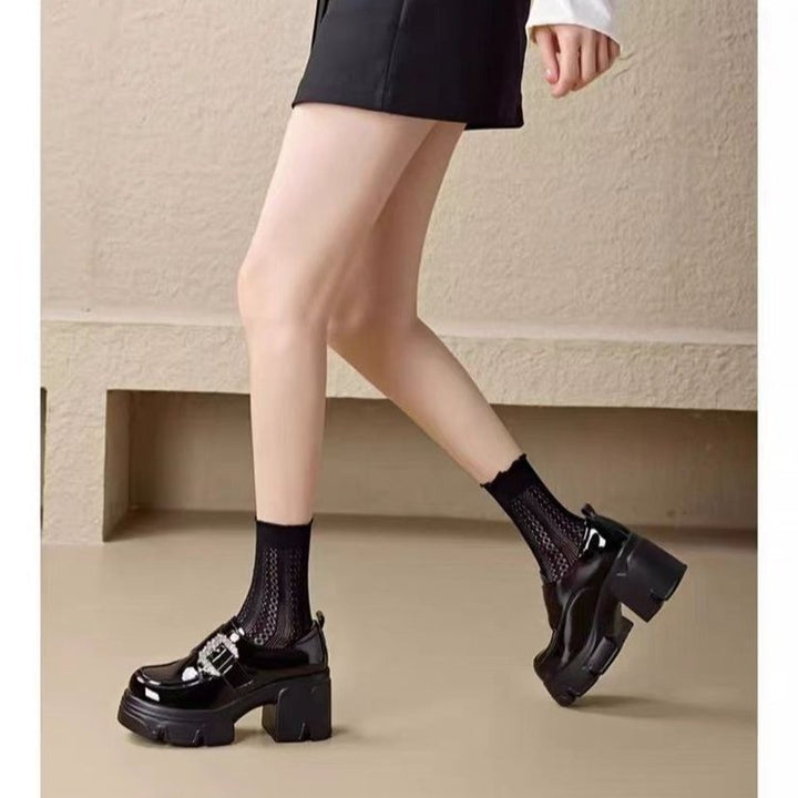 Damen Modische und elegante Lacklederschuhe mit Blockabsatz Echo Archiv