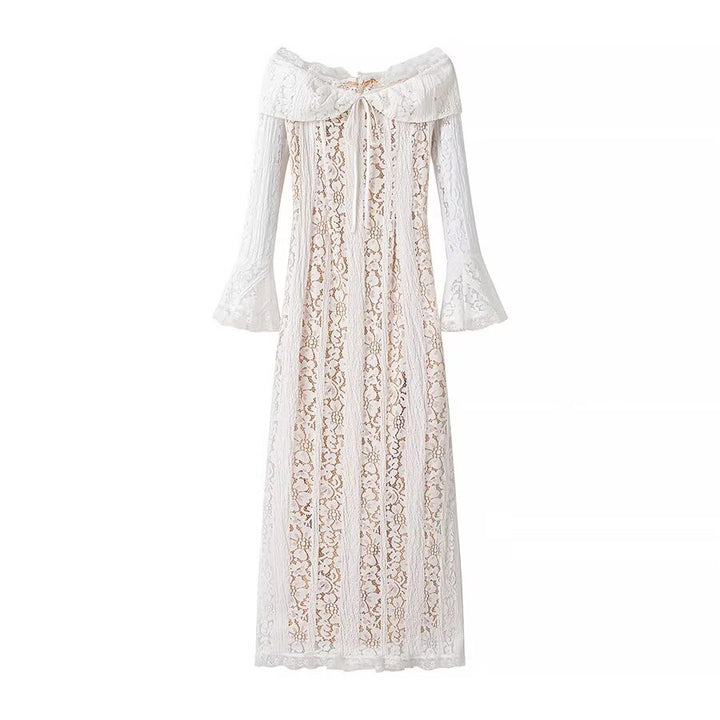 Damen Spitzenmaxikleid mit Carmen-Ausschnitt, durchscheinender Spitze, figurumspielender Innenlage und Glockenärmeln – Valéora
