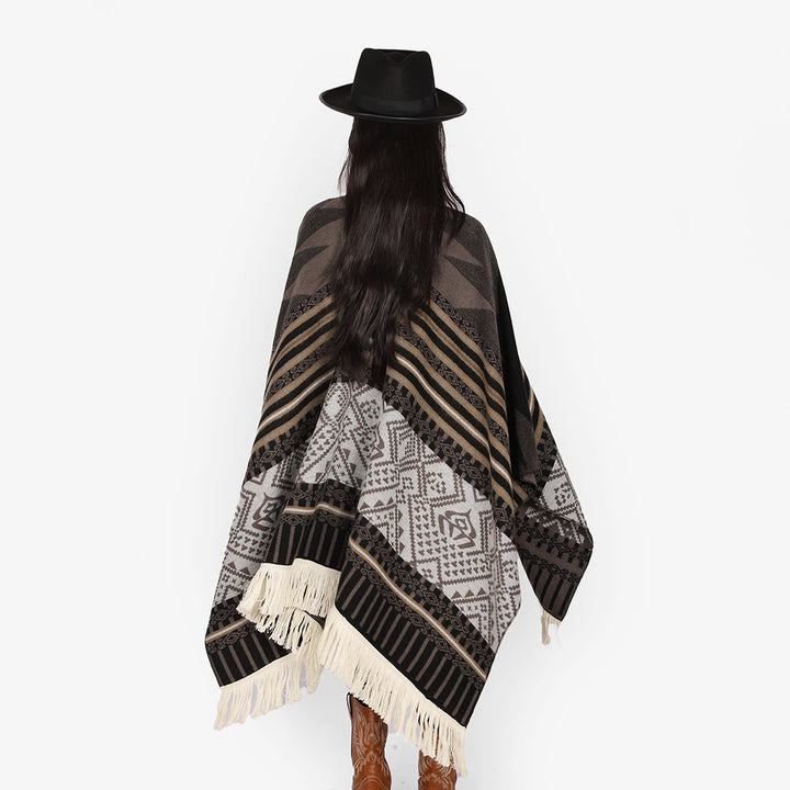 Damen Leichter Jacquard-Poncho mit Ethno-Motiv und Fransensaum Echo Archiv