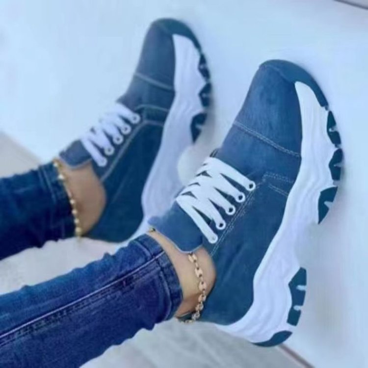 Damen  Sneaker mit dicker Profilsohle gepolstertem Fußbett und klassischem Schnürverschluss Echo Archiv