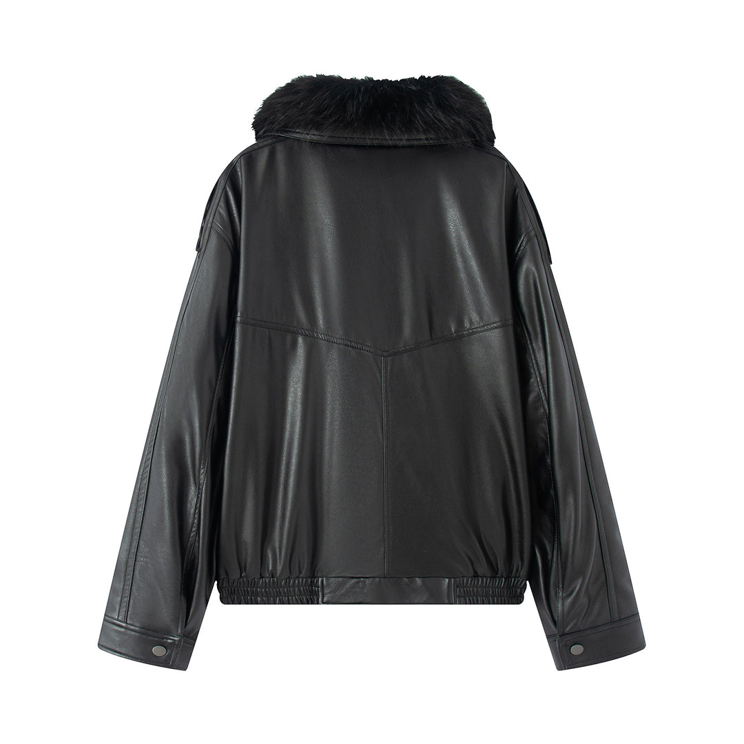 Damen taillierter Kunstleder-Blouson mit voluminösem Kunstfellkragen und aufgesetzten Pattentaschen – Célinea