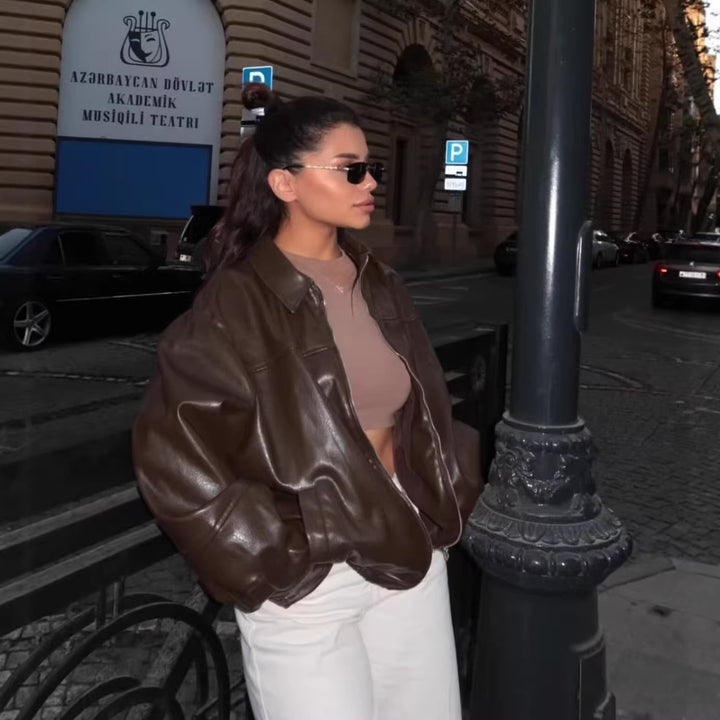 Damen nan oversized Lederjacke im Bomberstil mit Hemdkragen, durchgehendem Reißverschluss und lässiger Silhouette Echo Archiv