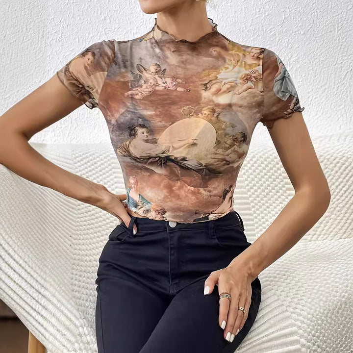 Damen nan figurnahes transparentes Mesh-Top mit barockem Engeldruck, Stehkragen und Kräuselsaum Echo Archiv