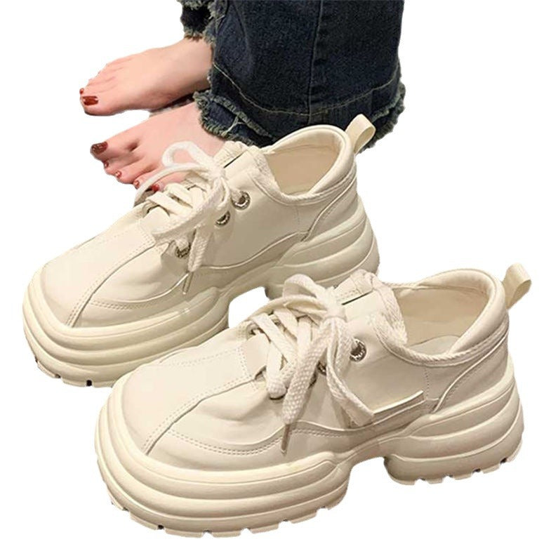 Damen Sneakers mit futuristischem Design und dämpfender Komfortsohle Echo Archiv