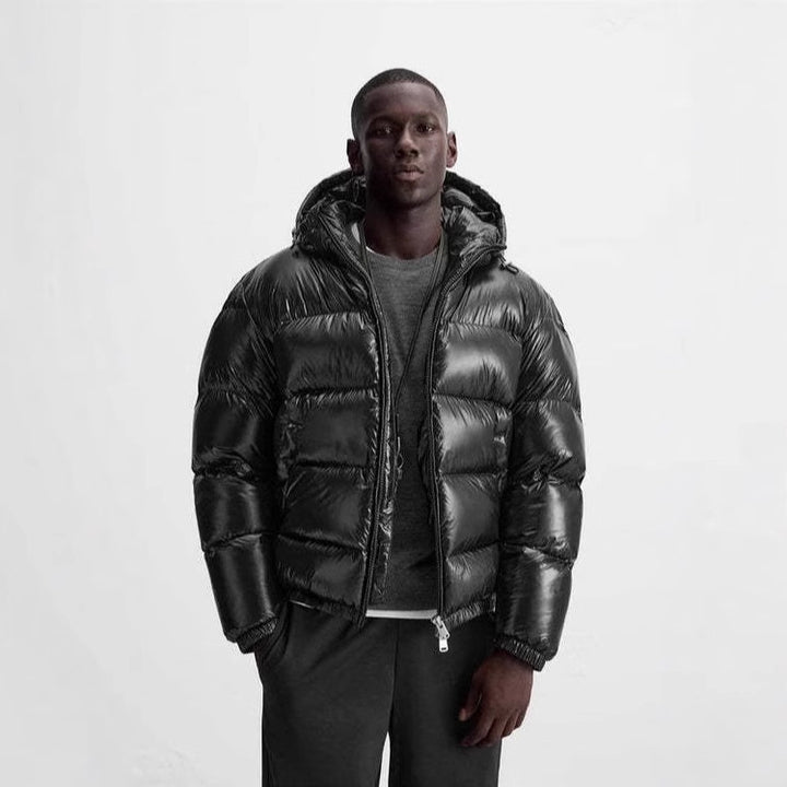 Damen nan glänzende Steppjacke mit Kapuze wattierter Thermofüllung und geradem Komfortschnitt Echo Archiv