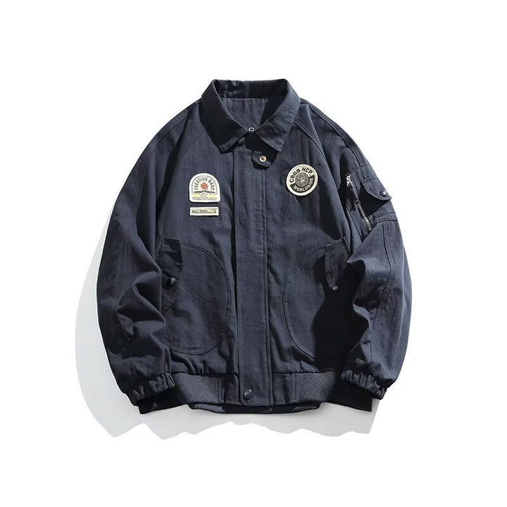 Herren Overshirt-Bomberjacke im Military-Look mit Emblem‑Patches, Ärmeltasche & geripptem Saum Echoarchiv
