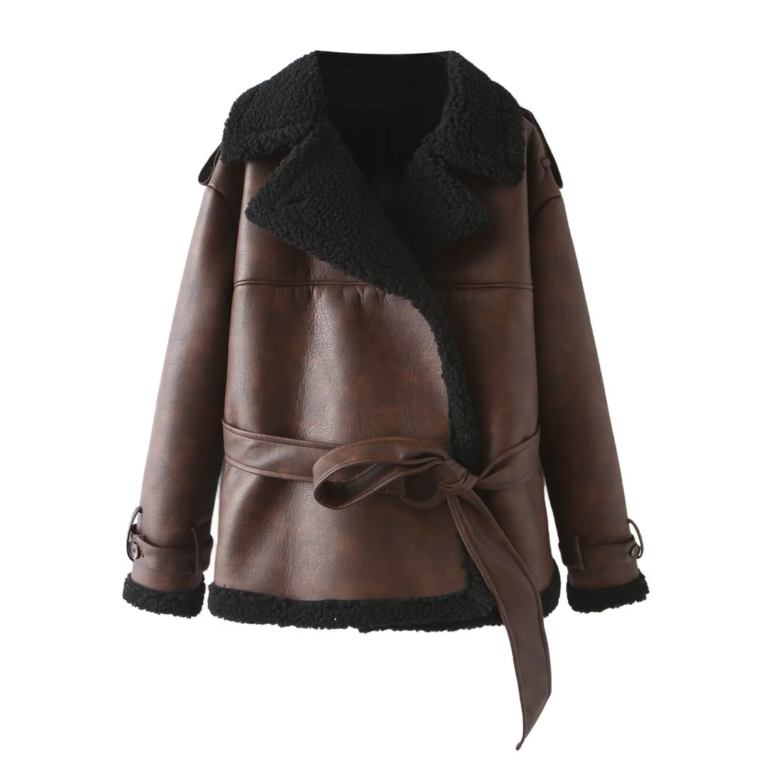 Damen Taillierter Aviator-Mantel aus Kunstleder mit Teddyfutter und Bindegürtel Echo Archiv
