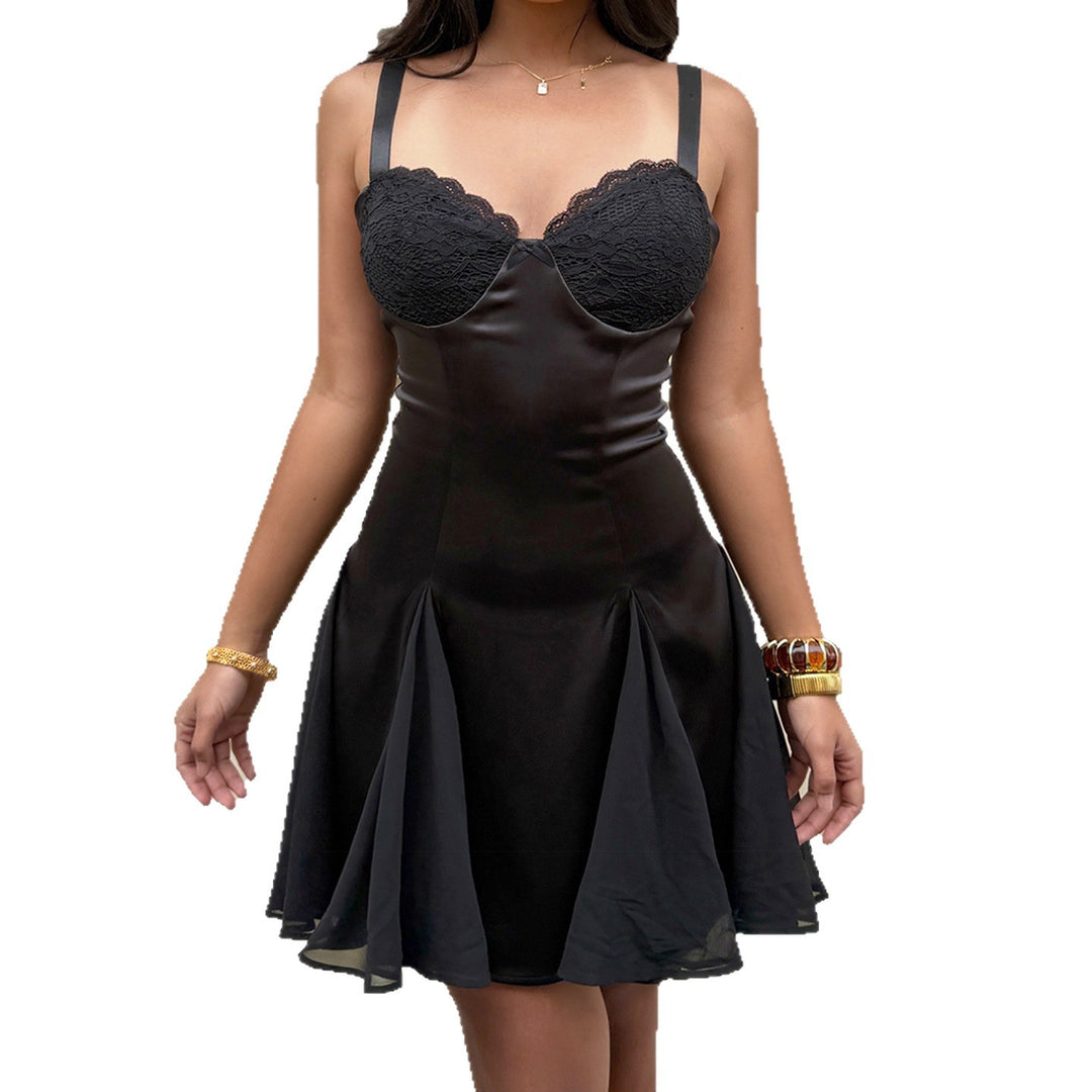 Damen Elegantes Nachthemd mit Spitzenoberteil und schwingendem Saum Echo Archiv
