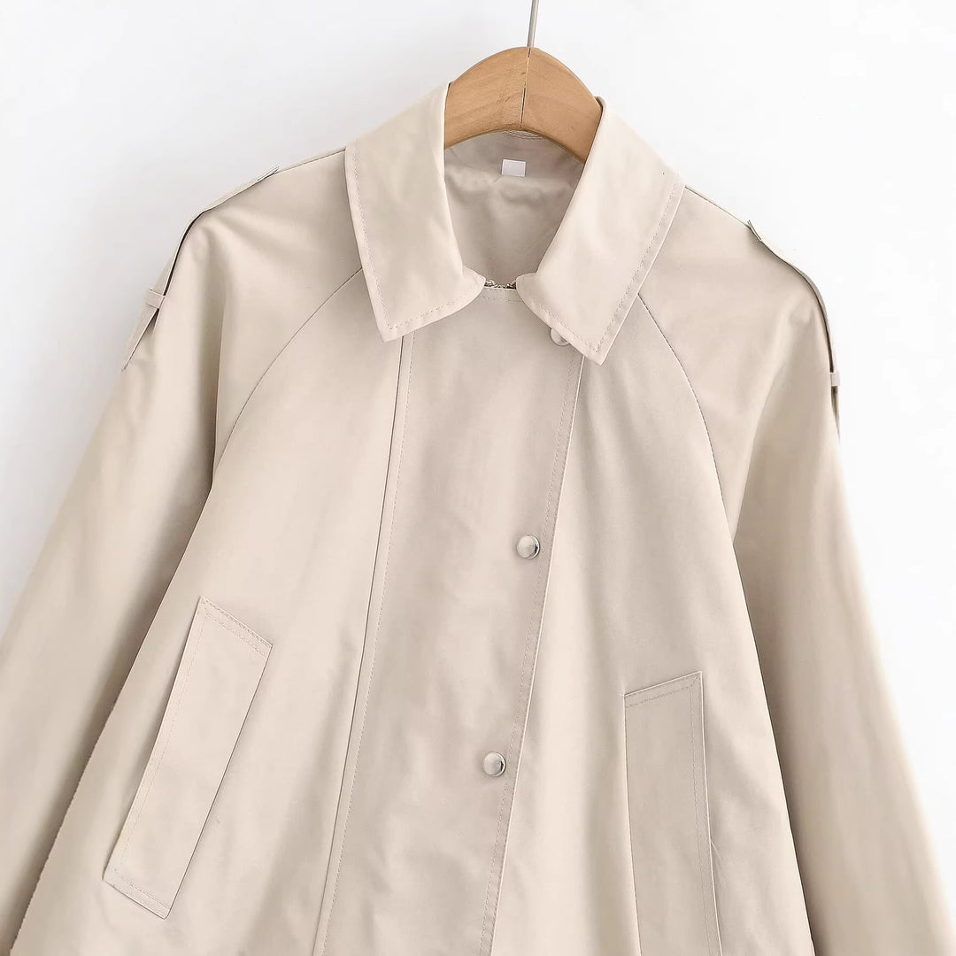 Damen Cropped Trenchjacke im Boxy‑Schnitt mit Schulterklappen und Druckknöpfen Echo Archiv