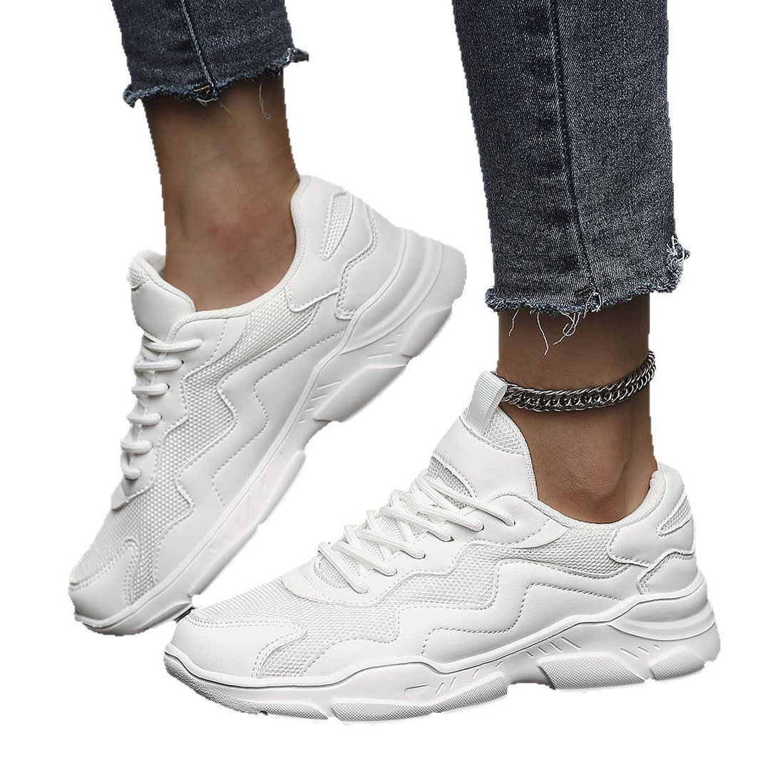 Unisex nan Plateau-Sneaker mit atmungsaktivem Mesh-Obermaterial, gepolsterter Fersenkappe und profilierter Gummilaufsohle Echo Archiv